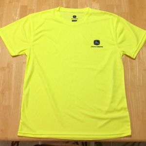 NWOT Men’s John Deere T-Shirt